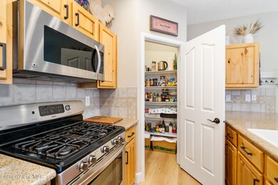 Walk-in pantry