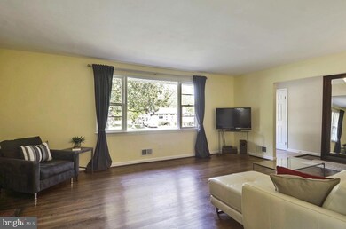 4308 Frankfort Dr, Rockville, MD 20853 - photo 5