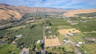 37 Golden Hills Ln, Wenatchee, WA 98801 - photo 4