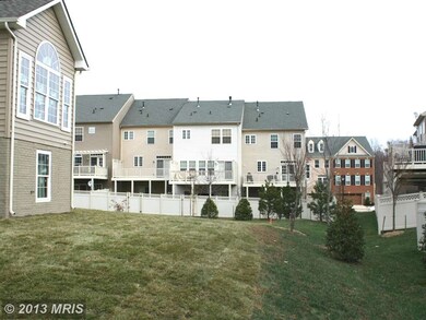 2104 Lake Forest Dr, Upper Marlboro, MD 20774 - photo 5