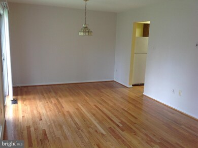 3729 Carrisa Ln, Olney, MD 20832 - photo 2