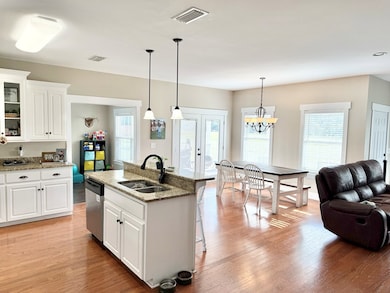 209 Weeping Willow Trail, Headland, AL 36345 - photo 5