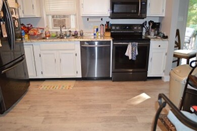 3 Glenwood Cir, Wareham, MA 02571 - photo 5