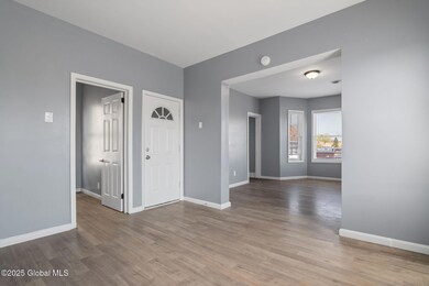 6-1218AlbanySt_06