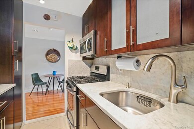 151-25 88th St unit 2M, Howard Beach, NY 11414 - photo 4