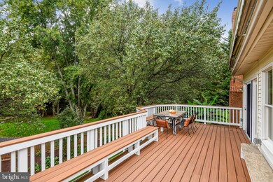 3208 Spring Rain Ct, Herndon, VA 20171 - photo 2