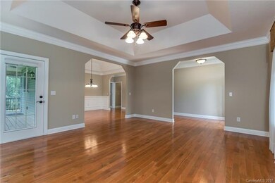 55 Oak Apple Ln, Hendersonville, NC 28792 - photo 4