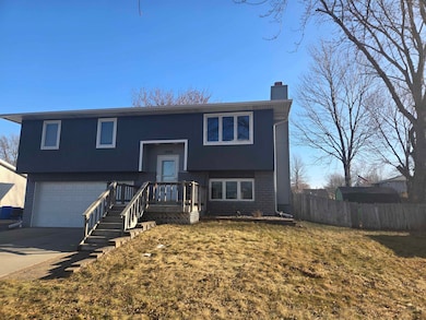 1904 N Eastwood St, Norfolk, NE 68701 - photo 2