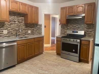 6 Bailey St unit 1, Dorchester Center, MA 02124 - photo 2