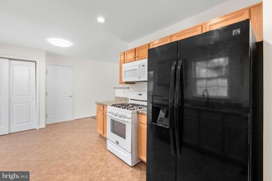 16910 Dovetail Ct, Dumfries, VA 22026 - photo 5