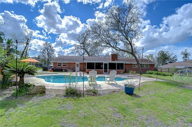 Spacious backyard!
