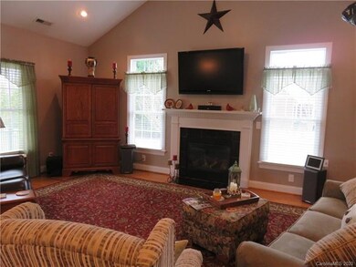 729 Cedar Hill Dr, Shelby, NC 28152 - photo 5