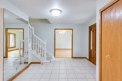 616 Edward Rd, Naperville, IL 60540 - photo 4