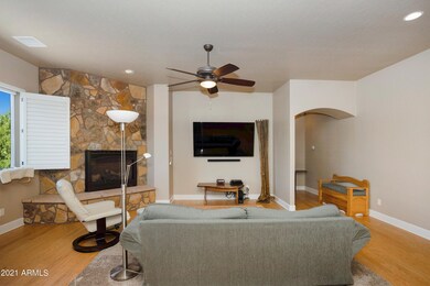 005_Living room