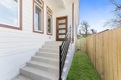 4217 Rogers St, Houston, TX 77022 - photo 2