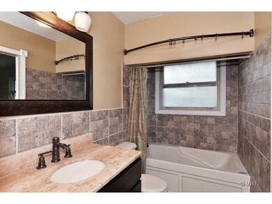 3422 Maple Ln, Hazel Crest, IL 60429 - photo 7