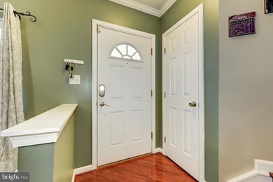 12410 Selkirk Cir, Bristow, VA 20136 - photo 2