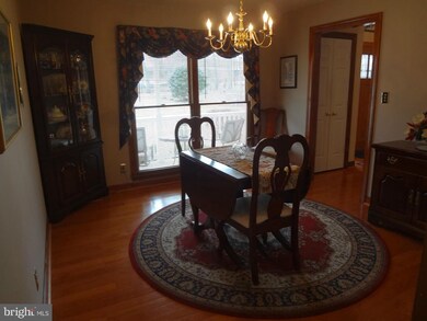 10402 Shaw Dr, Spotsylvania, VA 22553 - photo 6