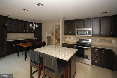 13809 Laura Ratcliff Ct, Centreville, VA 20121 - photo 6