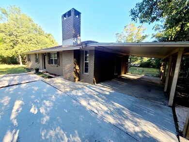Front of home with carport close up