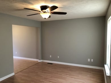 945 Lc Ave, Hopkinsville, KY 42240 - photo 2