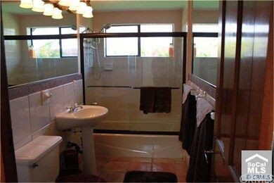 remod hall bath- master has own