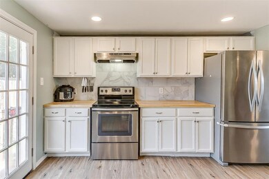 218 Spring Valley Cir, Azle, TX 76020 - photo 6