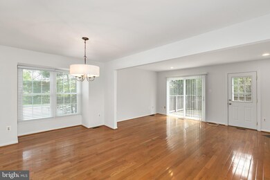 3833 Swan House Ct, Burtonsville, MD 20866 - photo 7