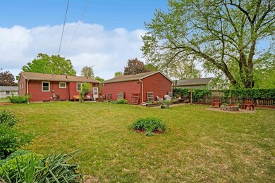 1645 Longfellow Ave, Waterloo, IA 50703 - photo 7