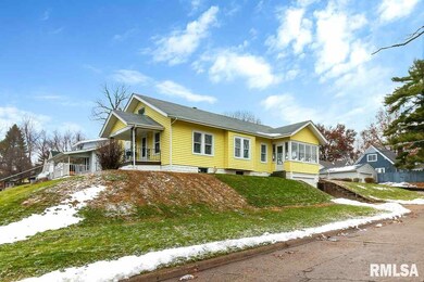 2003 Mound St, Davenport, IA 52803 - photo 2