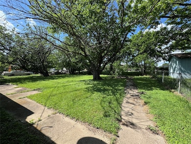 235 Northridge Ln, Marlin, TX 76661 - photo 4