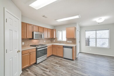 2355 Village Leaf Dr, Spring, TX 77386 - photo 6