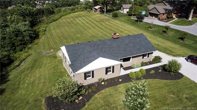 1610 Crestview Dr, New Albany, IN 47150 - photo 2