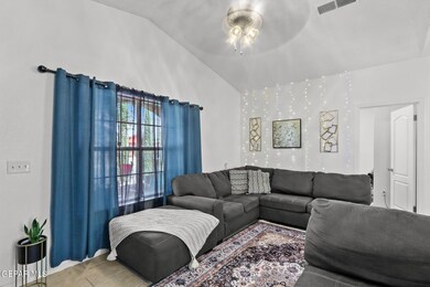 637 Desierto Bonito St, Horizon City, TX 79928 - photo 4