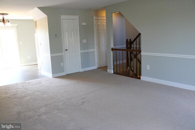 605 Knightsbridge Dr, Hagerstown, MD 21740 - photo 4