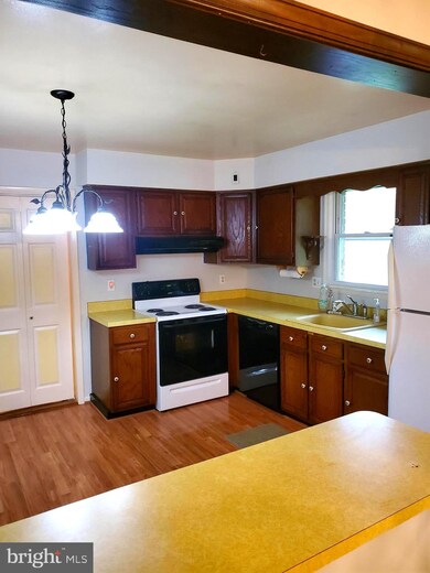 120 Heritage Ln, Sykesville, MD 21784 - photo 2