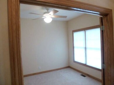 815 Villa Dr unit 3, Crystal Lake, IL 60014 - photo 4