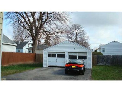 Parking Lot/Garage