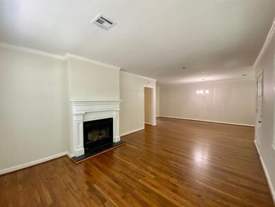 4102 Yupon St, Houston, TX 77006 - photo 4