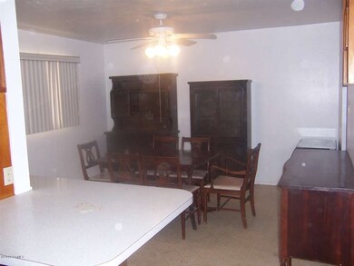 Eat-in kitchen