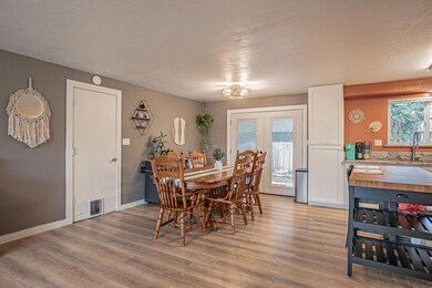 715 Ash St, Central Point, OR 97502 - photo 7