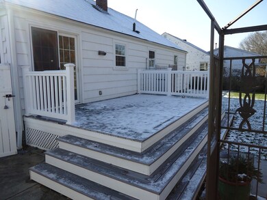 16 Springhill St, Fairhaven, MA 02719 - photo 3