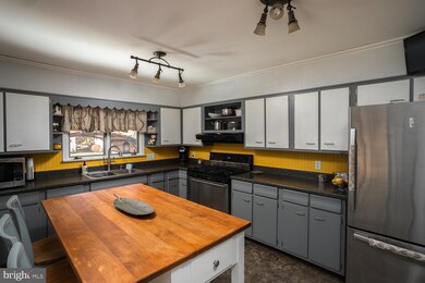 241 Churchill Ave, Trenton, NJ 08610 - photo 7