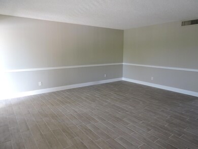 414 Meadows Cir, Boynton Beach, FL 33436 - photo 4