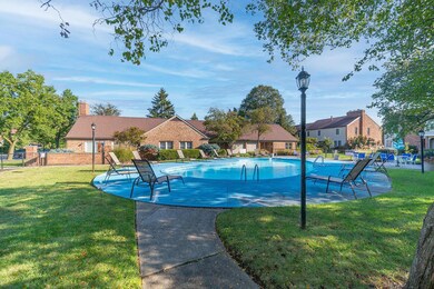 5105 Sansom Ct-8