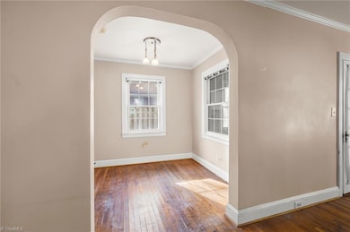 907 Watson Ave, Winston Salem, NC 27103 - photo 4