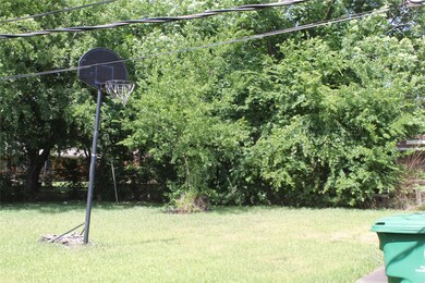 127 E Janisch Rd, Houston, TX 77022 - photo 3