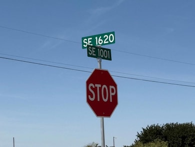 1620 Andrews St, Andrews, TX 79714 - photo 2