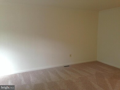 4943 Lockard Dr, Owings Mills, MD 21117 - photo 3