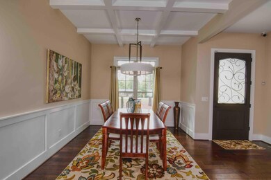 F DiningRoom1